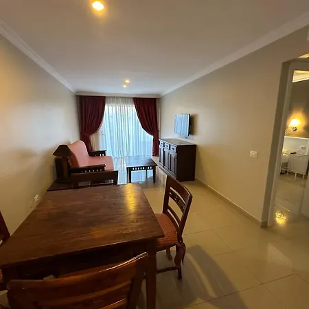Rf La Quinta Park Apartamento Santa Úrsula